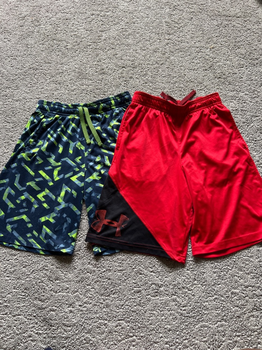 2 Pairs of Under Armour Red and Black Kids Athletic Shorts Size Youth Medium